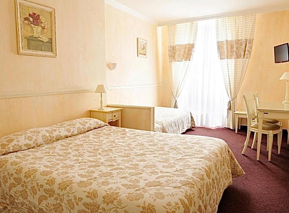Le Grand Hotel Souillac Exterior foto